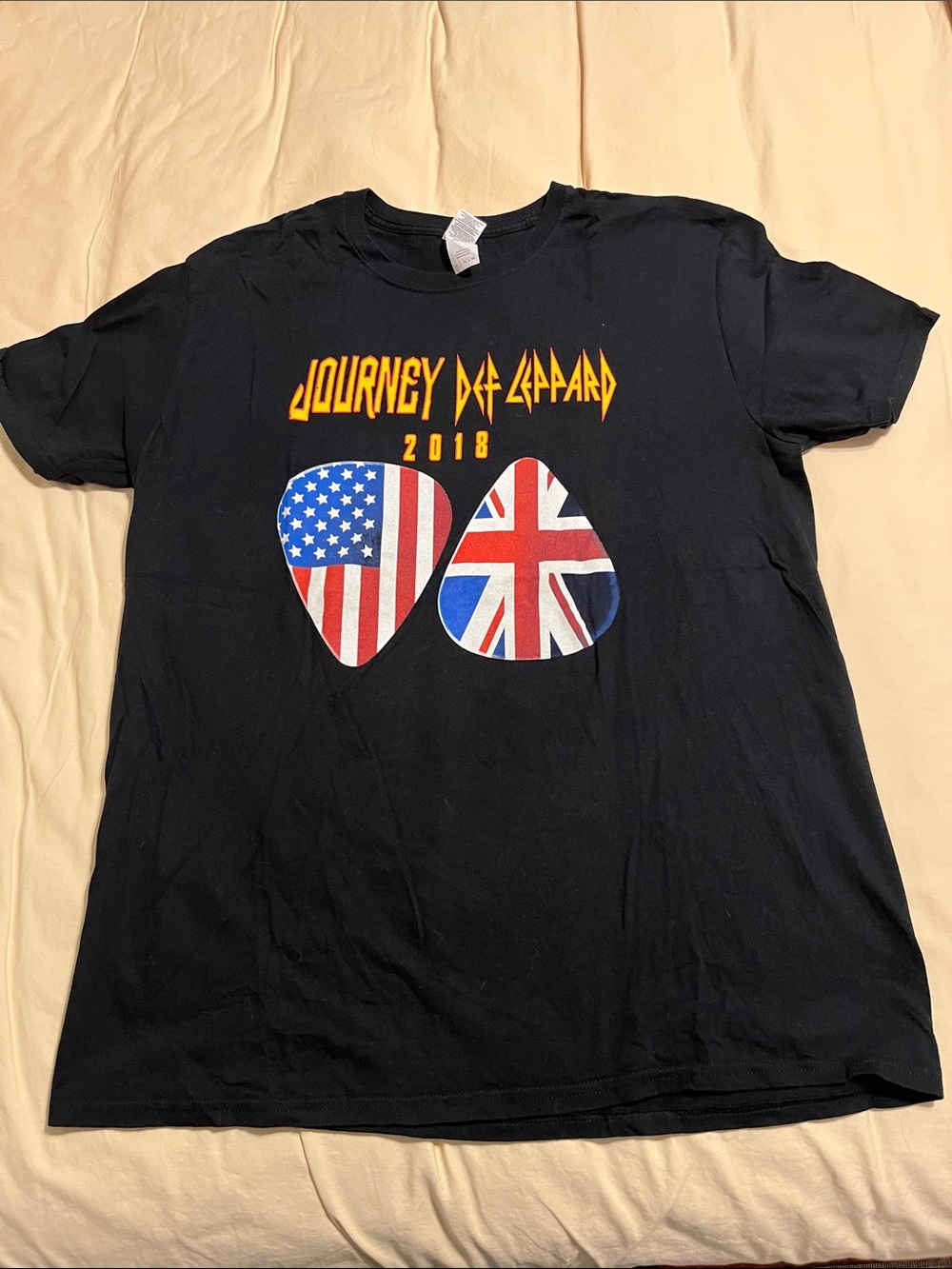 Journey Def Leppard 2018 Black Graphic Tee